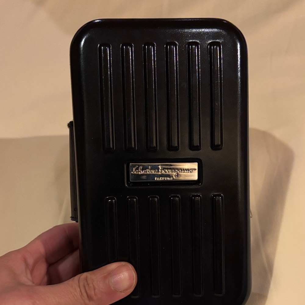 Salvatore Ferragamo Black travel clutch bag - Picture 3 of 9